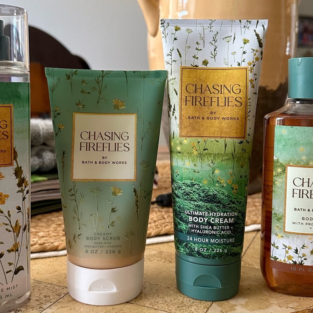 Rare Bath & Body Works CHASING FIREFLIES 4 PC Body Care Gift Bag discontinued - Picture 2 of 7